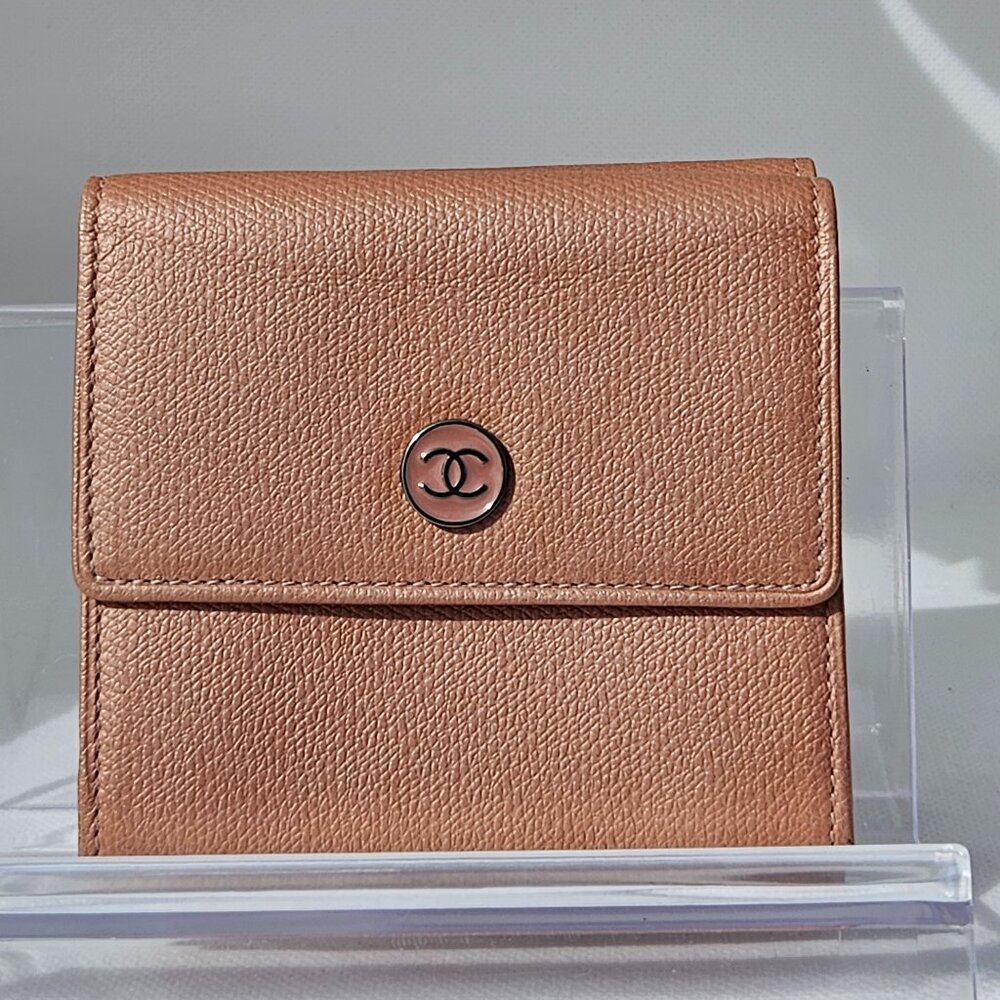 Chanel Short Leather Tri-Fold Wallet Authentic - Picture 1 of 13